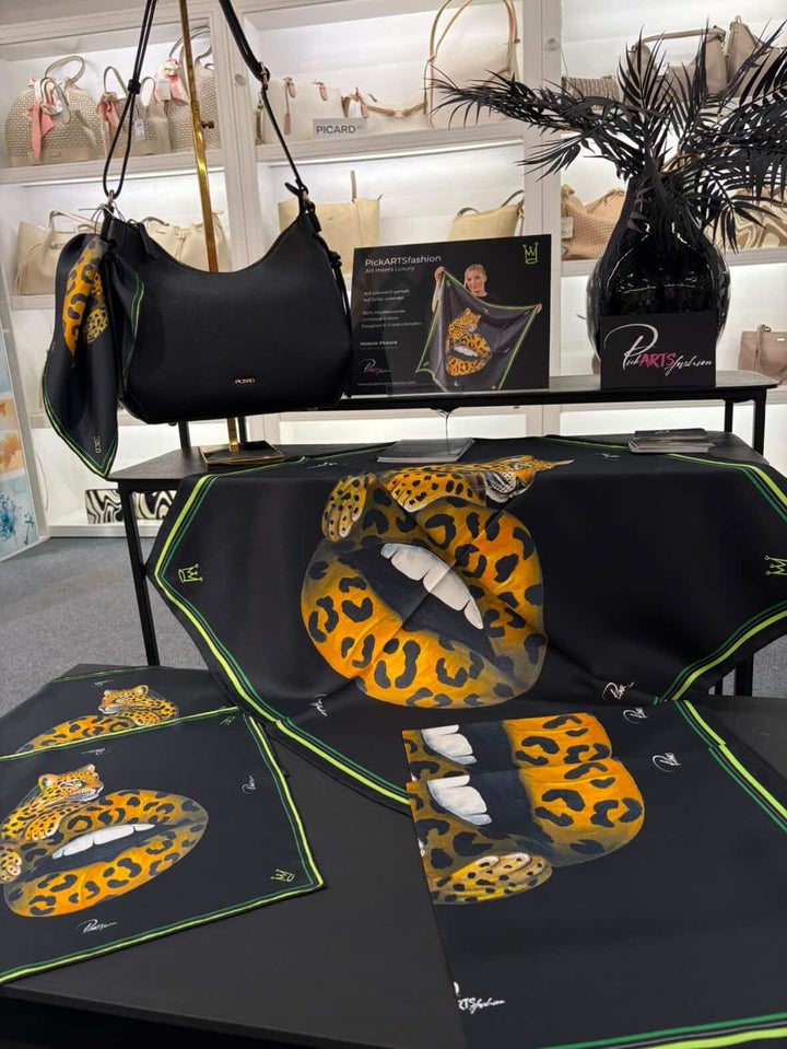 PickARTSfashion Seidenschals jetzt bei Grossmann in Friedrichshafen